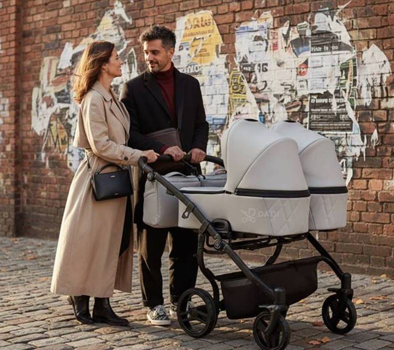 Junama Duo V3 w codziennym użyciu – elegancki wózek bliźniaczy idealnie sprawdzający się w mieście.